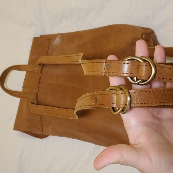 Magnolia brown leather backpack bought it at the Silos - Picture 3 of 12